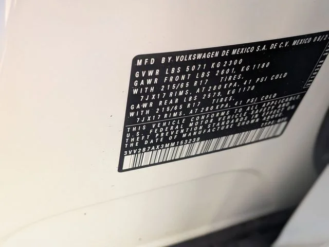Used 2021  Volkswagen 2.0T SE image 39
