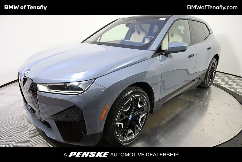 2025 BMW iX xDrive50's photo