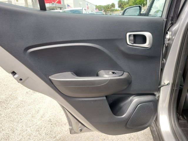 Certified Used 2023 Silver Hyundai SEL image 9