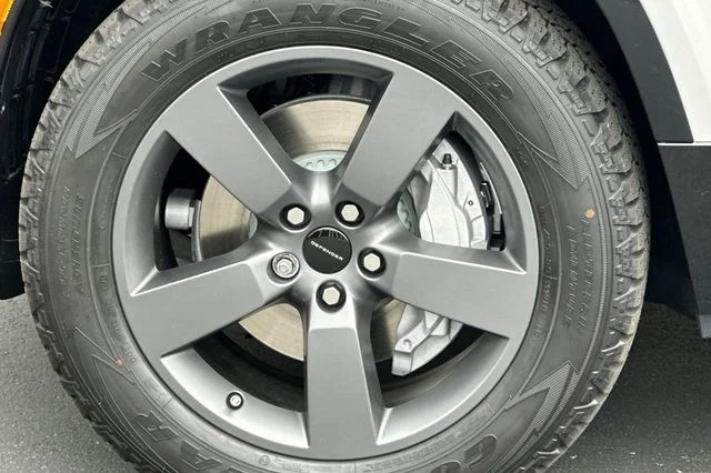New 2026 Borasco Grey Land Rover X-Dynamic SE image 24