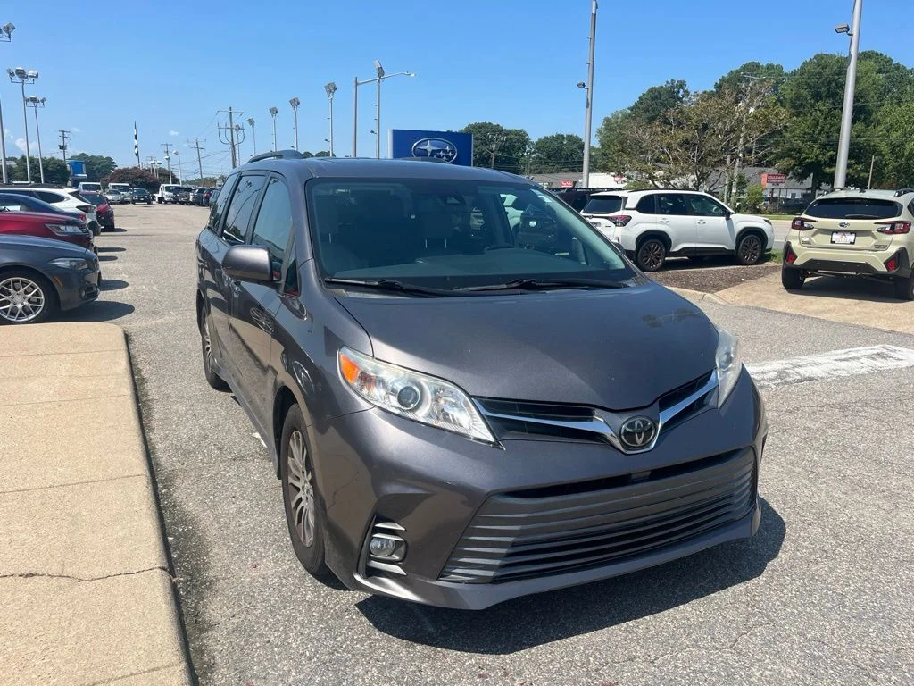 Used 2020 Gray Toyota XLE image 2