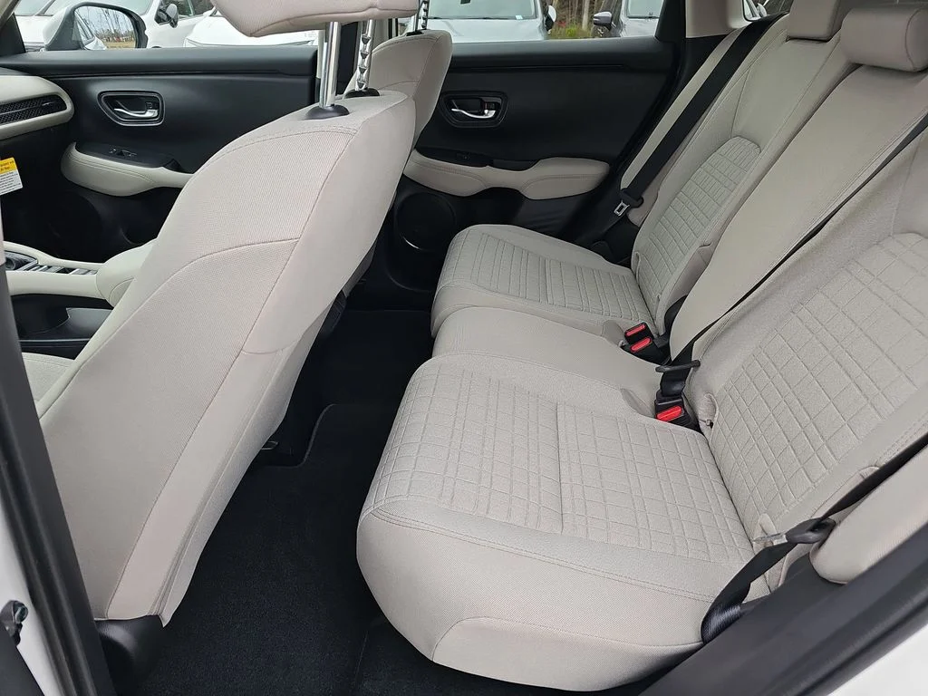 New 2026 Platinum White Pearl Honda LX image 16