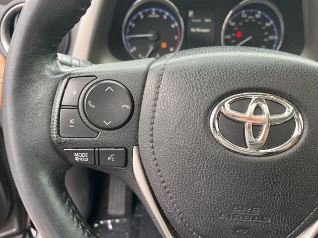 Used 2017 Gray Toyota Platinum image 22