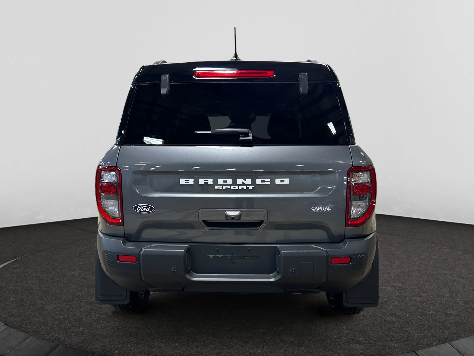 New 2026 Carbonized Grey Metallic Ford Outer Banks image 4