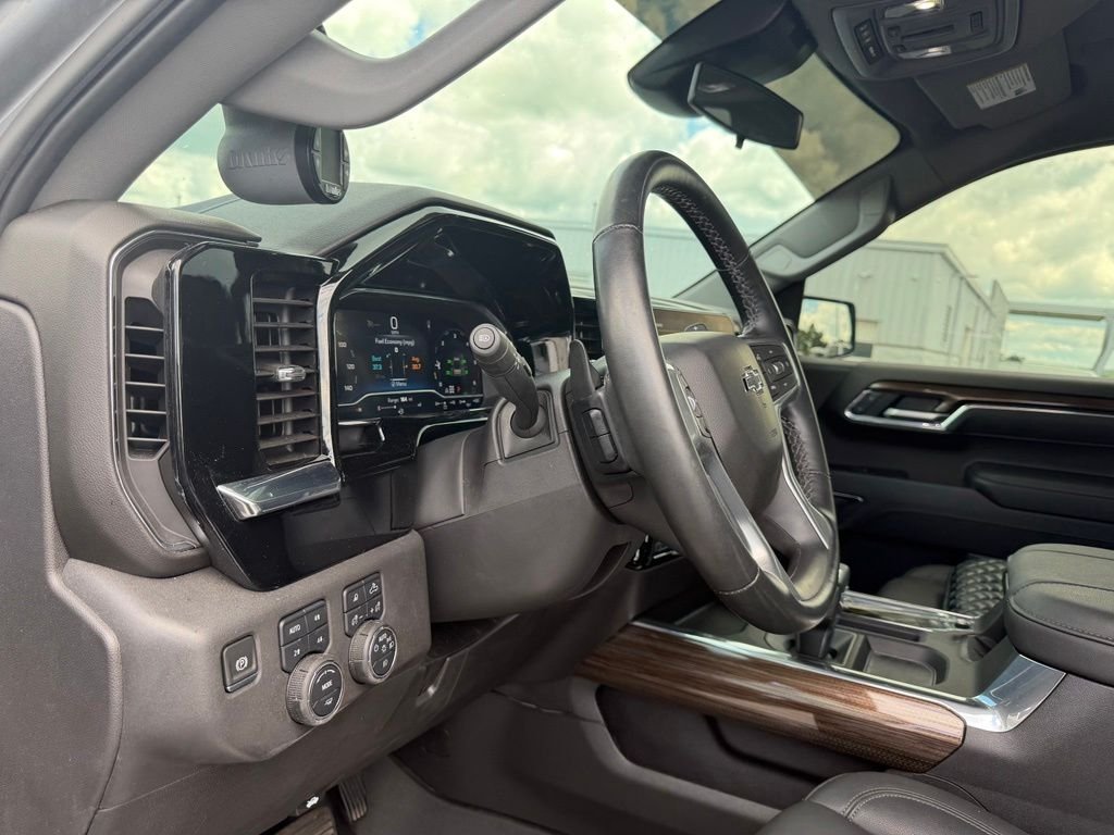 Used 2025 Gray Chevrolet LT Trail Boss image 13