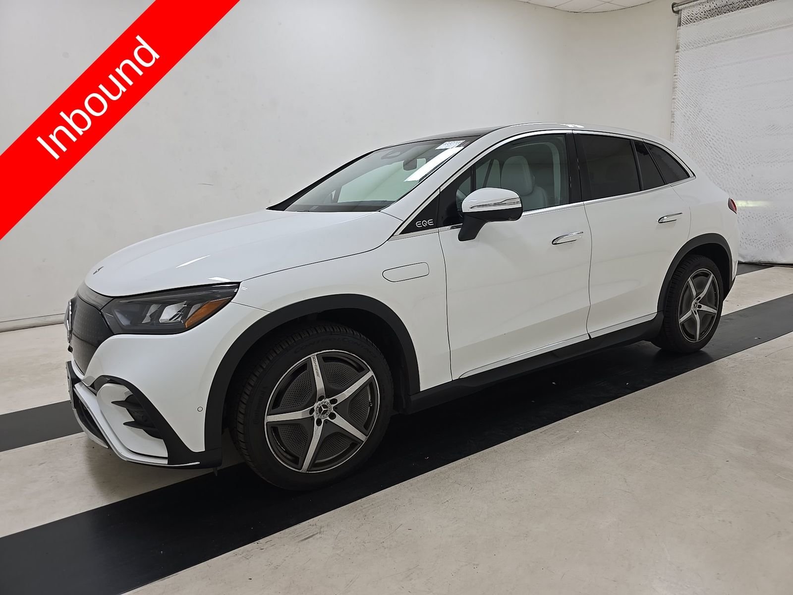 2023 Mercedes-Benz EQE SUV EQE 500 4MATIC's photo