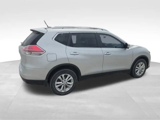 Used 2016 Silver Nissan SV image 6