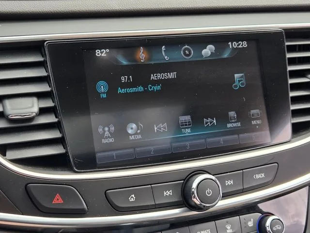 Used 2017 Red Buick Essence image 21