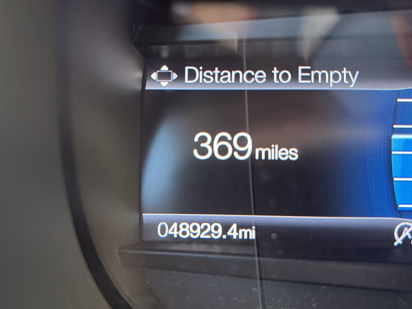 Used 2019 Magnetic Ford SEL image 4