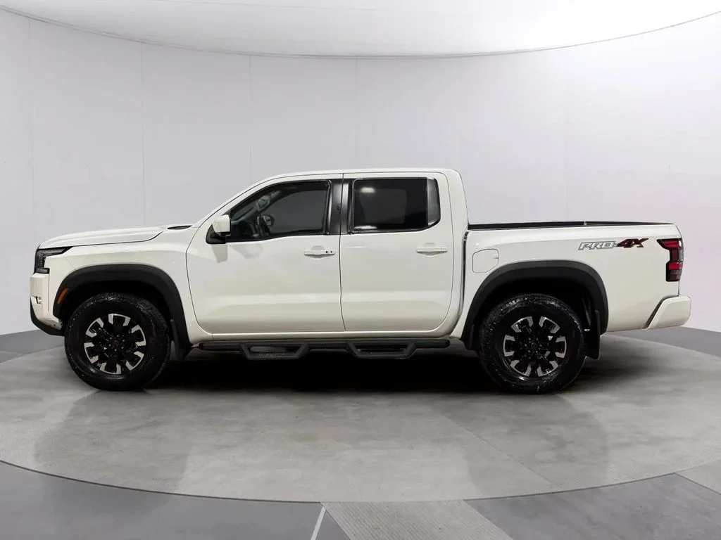 Certified Used 2023 Glacier White Nissan PRO-4X image 7