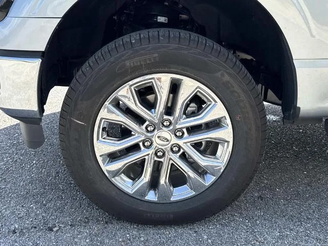 New 2026 Iconic Silver Metallic Ford XLT image 14