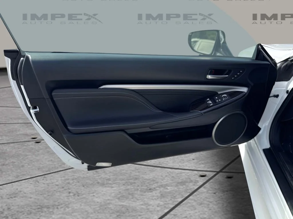 2022 Lexus RC 350 - Photo 17