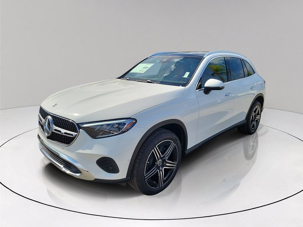 New 2027 Polar White Mercedes-Benz GLC 300 image 3