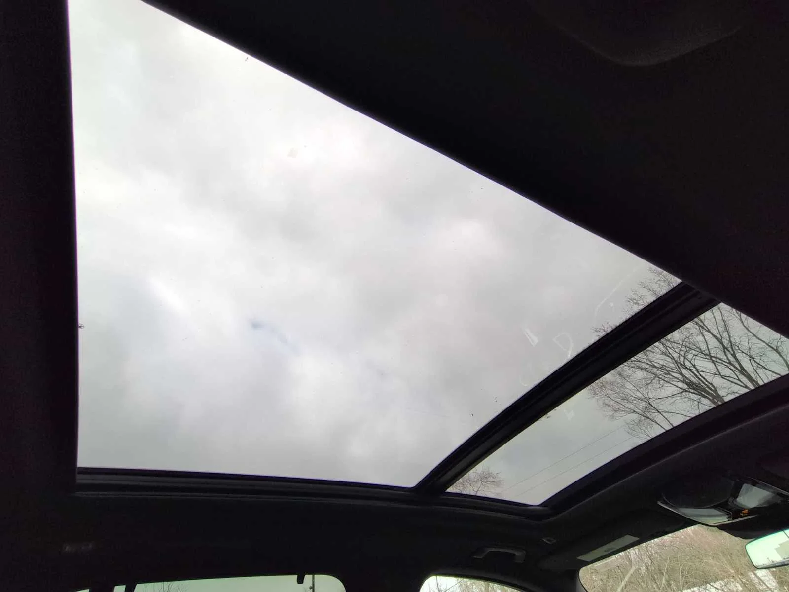 New 2026 Skyscraper Grey Metallic BMW xDrive50e image 22
