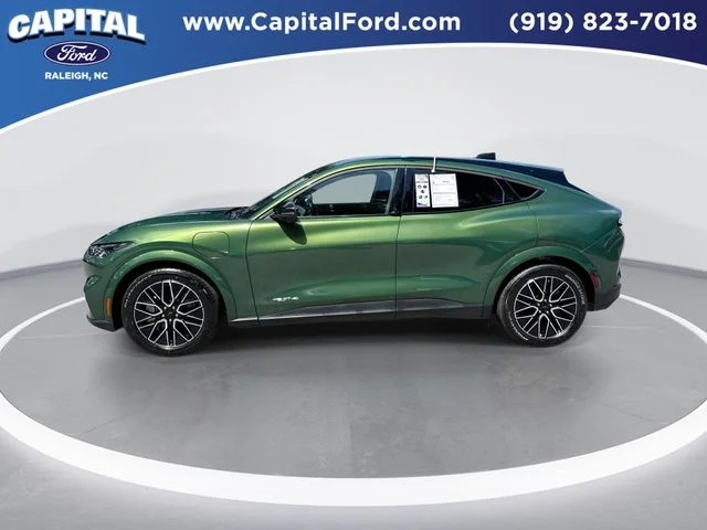 Used 2025 Green Ford Premium image 5