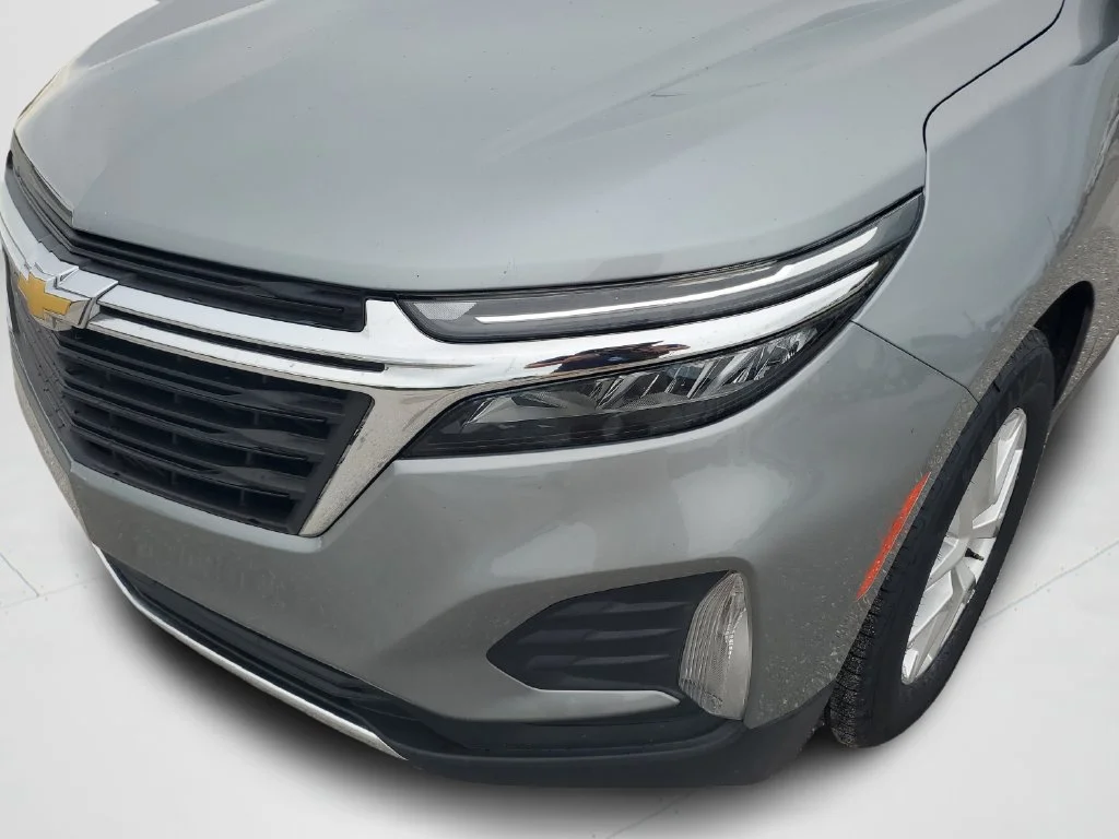 Used 2023 STERLING GRAY METALLIC Chevrolet LT image 9