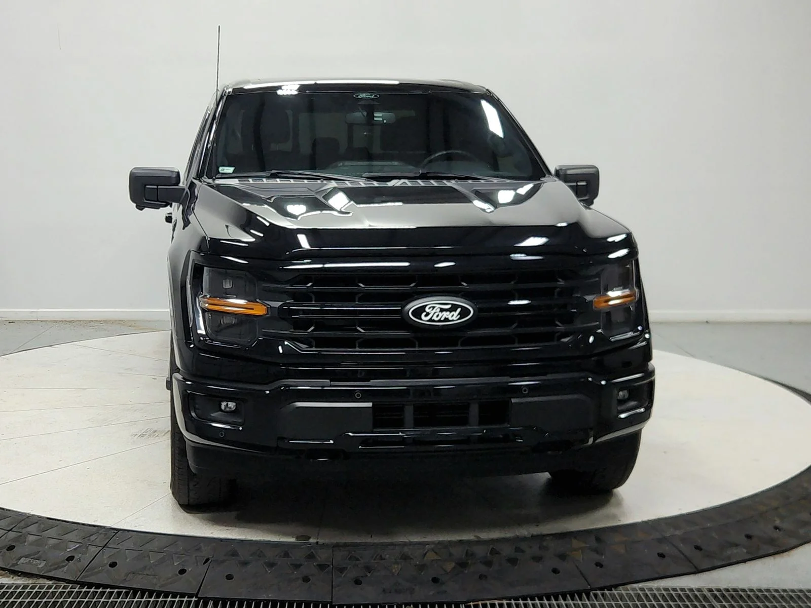 Used 2024 Black Ford XLT image 3