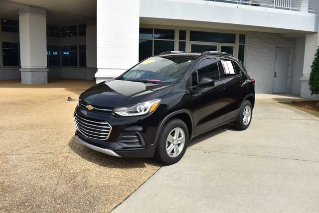 Used 2022 Mosaic Black Metallic Chevrolet LT image 5