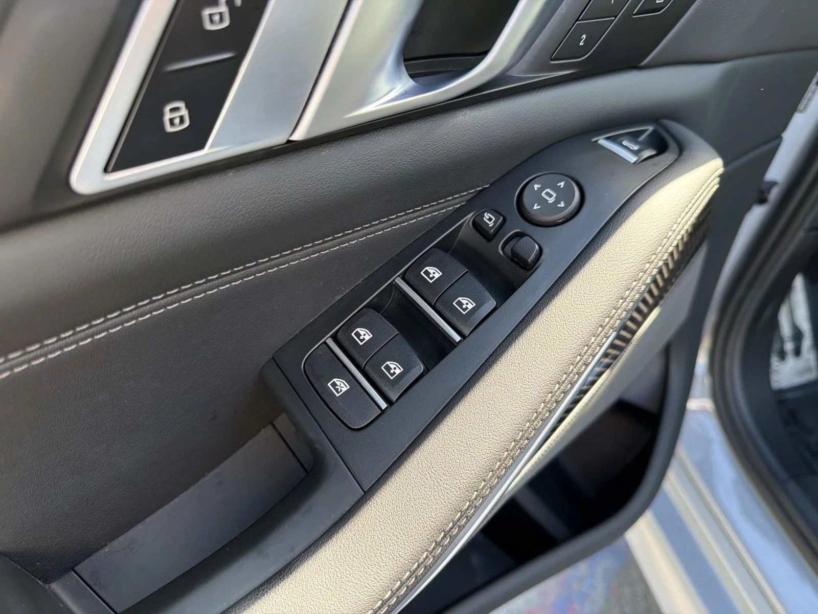 Used 2025 Brooklyn Grey Metallic BMW M60i Sports Activity Vehicle image 15