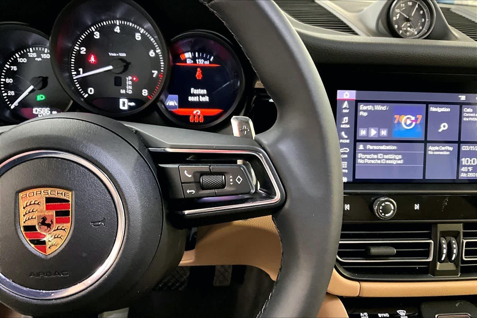 2025 Porsche Macan Base - Photo 24