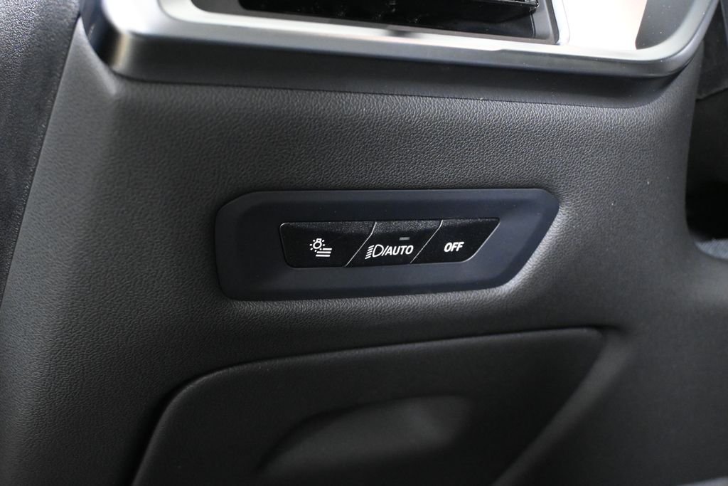 New 2026 Carbon Black Metallic BMW xDrive40i image 26