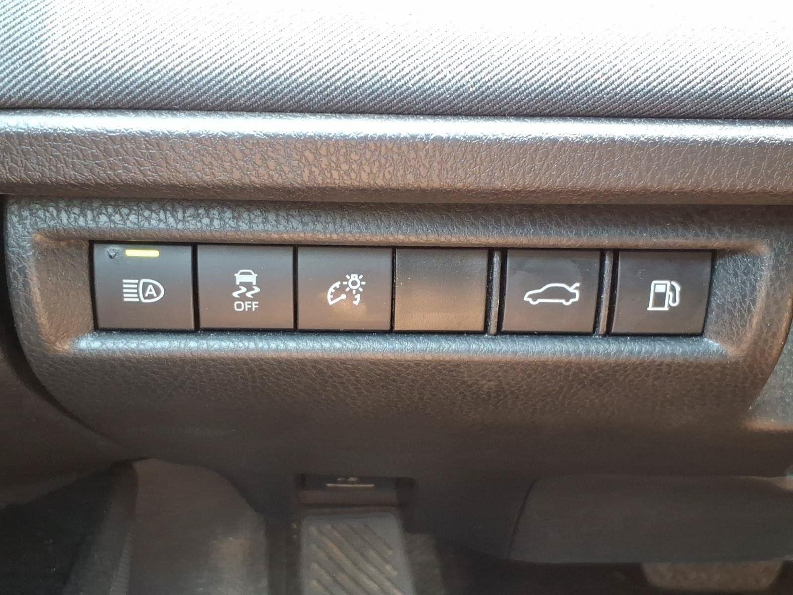 Used 2025  TOYOTA  image 19
