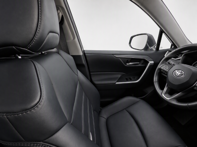 Used 2023 Silver Toyota XLE Premium image 11