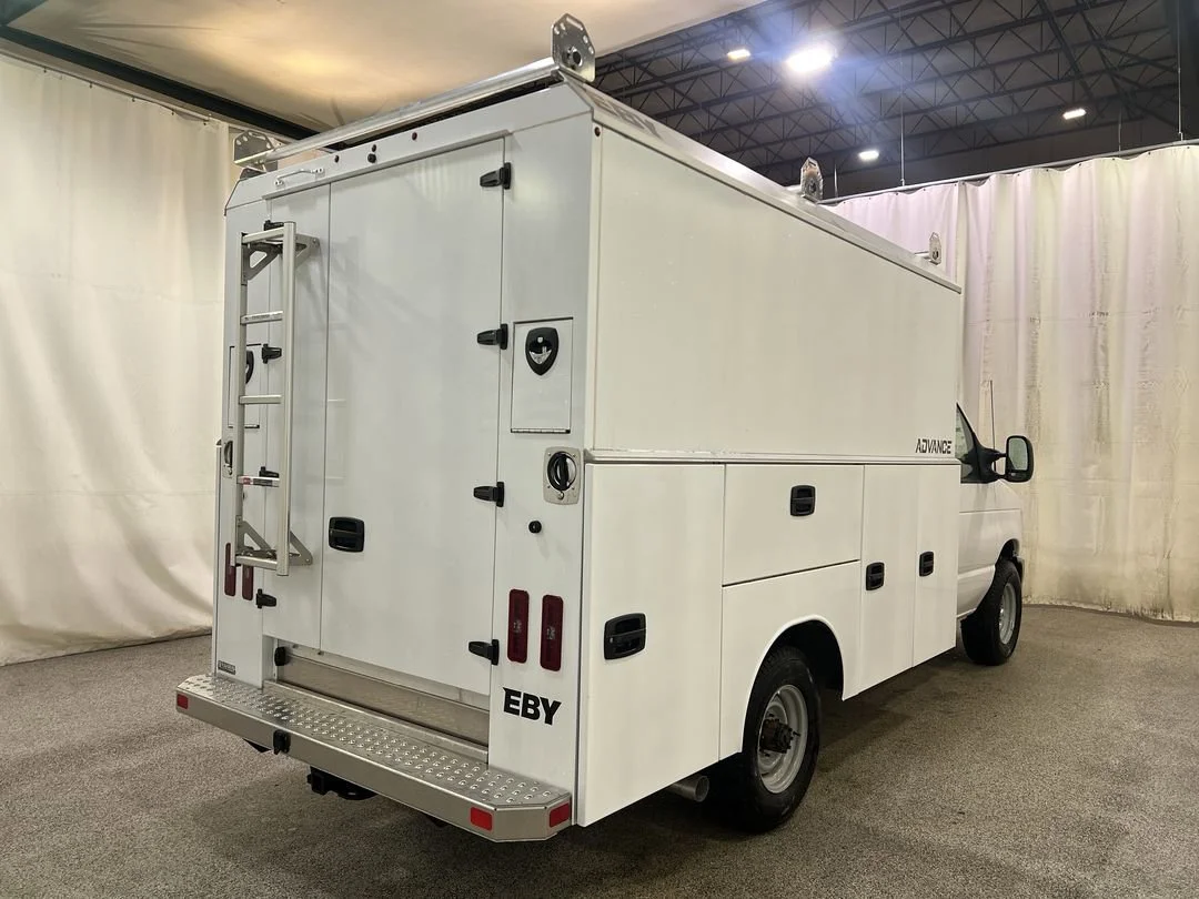 New 2026 Oxford White Ford E-350 SRW image 8