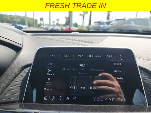 Used 2023 Silver Cadillac Luxury image 31