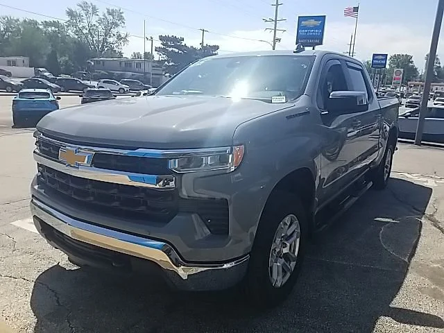 2024 Chevrolet Silverado 1500 LT - Photo 9