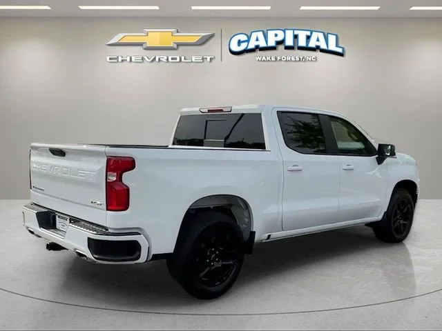 Used 2025 Summit White Chevrolet RST image 5