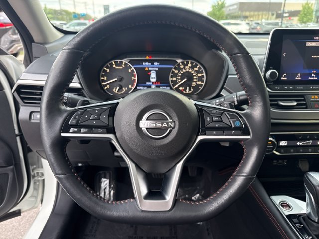 Used 2023 White Nissan 2.5 SR image 16