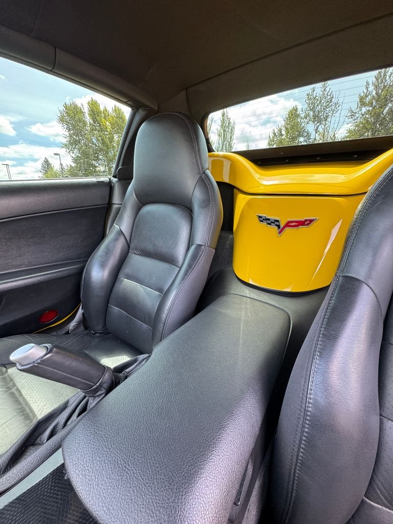 Used 2008 Velocity Yellow Tintcoat Chevrolet Base image 29