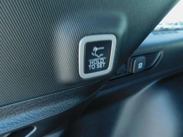 New 2026 Red Jeep Altitude image 32
