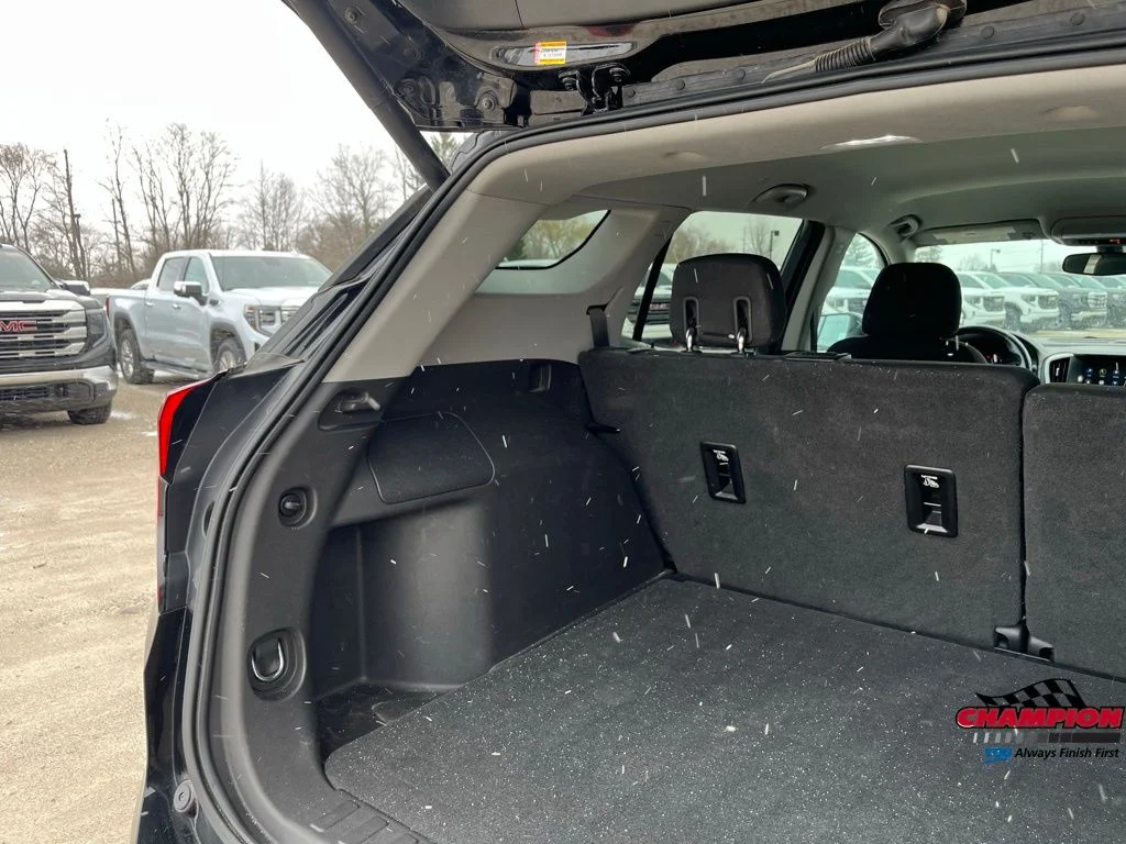 Used 2018 Black GMC SLE image 18
