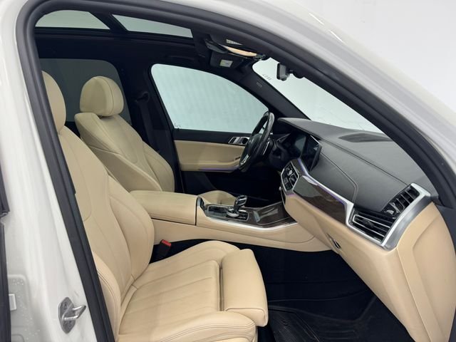 Used 2021 Alpine White BMW sDrive40i image 15