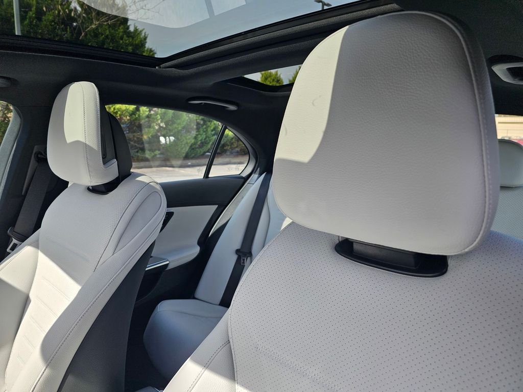 2026 Mercedes-Benz C-Class Sedan C 300 - Photo 16