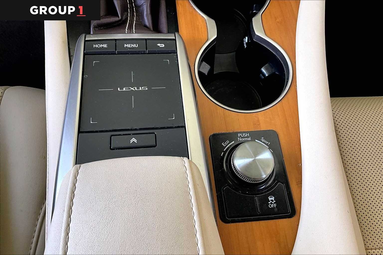 Certified Used 2020 Moonbeam Beige Metallic Lexus  image 33