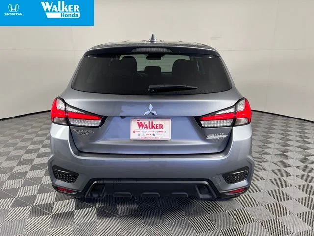 Used 2025 Mercury Gray Metallic Mitsubishi 2.0 ES image 6