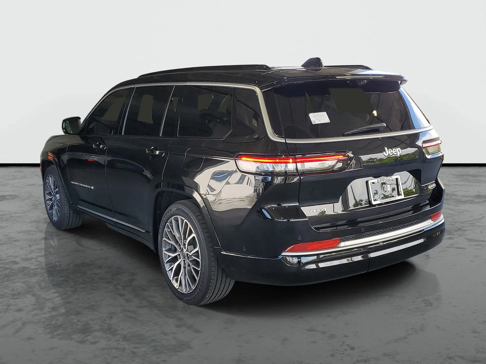 New 2026 Diamond Black Crystal Pearl-Coat Exterior Paint Jeep Summit image 2
