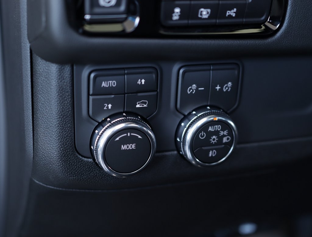 2026 GMC Yukon XL Denali - Photo 11
