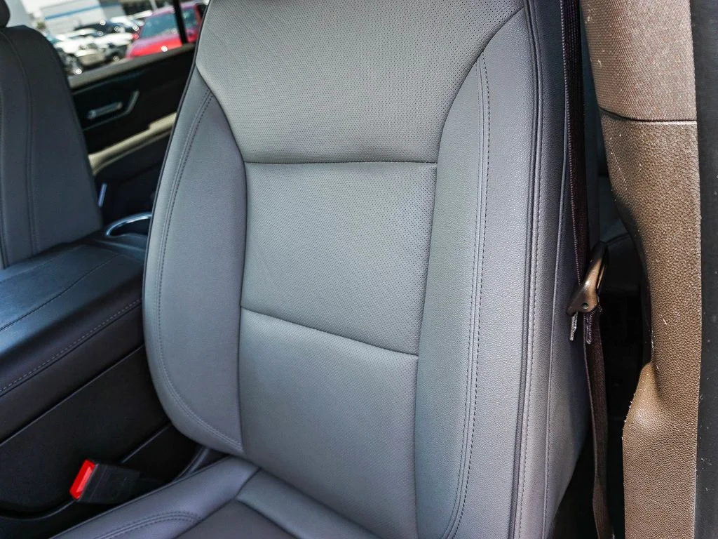 Used 2025 Black GMC Elevation image 20