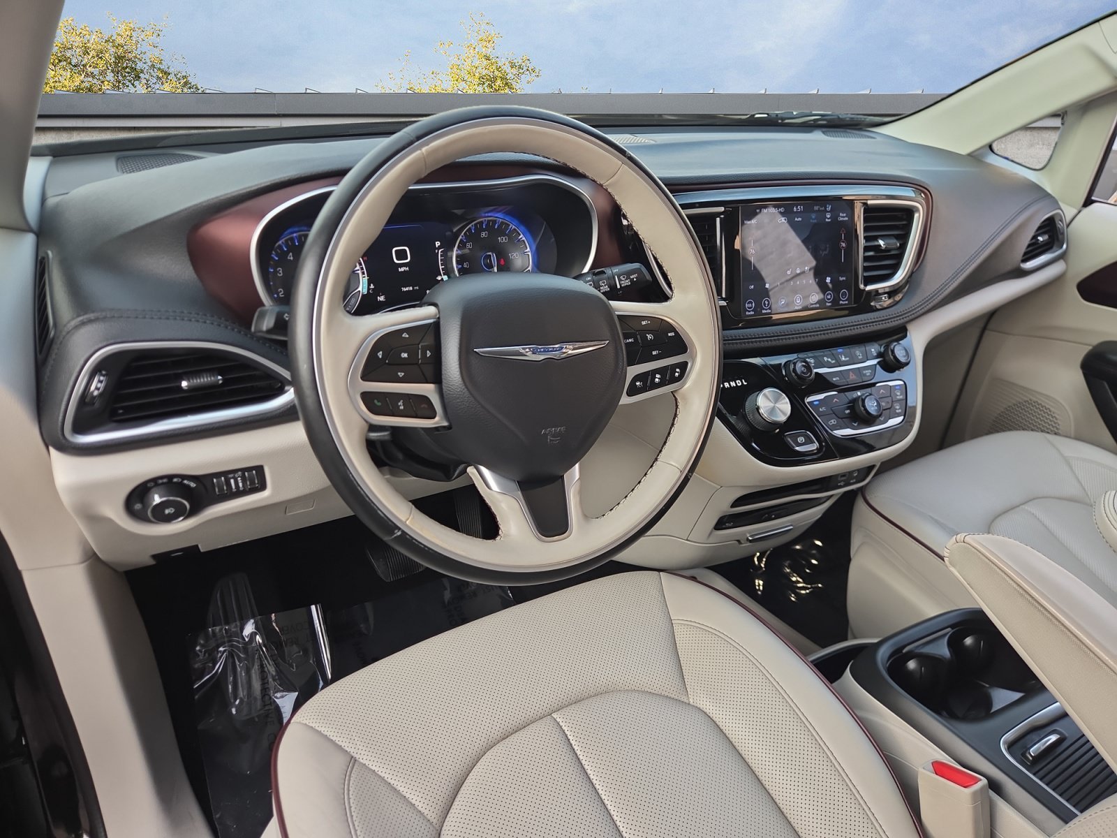 2019 Chrysler Pacifica Limited - Photo 10