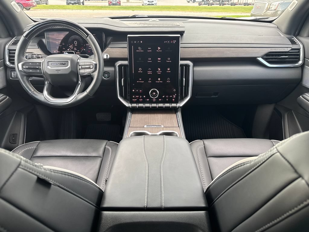 2025 GMC Acadia Denali - Photo 18