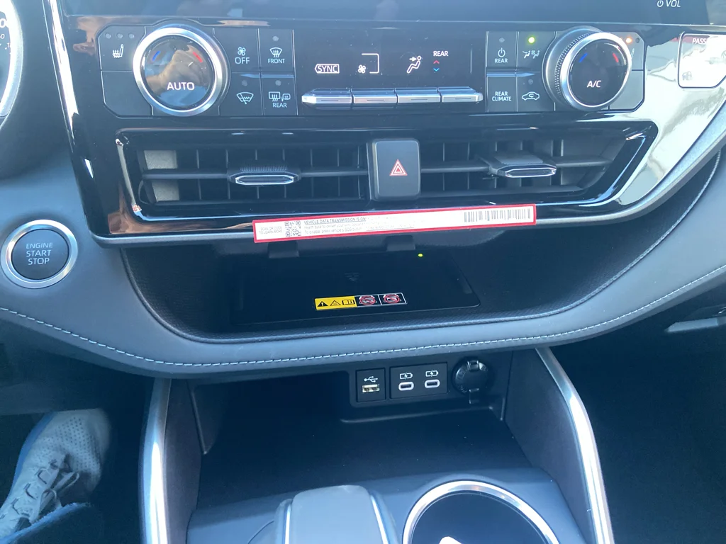 2026 Toyota Highlander XLE - Photo 21