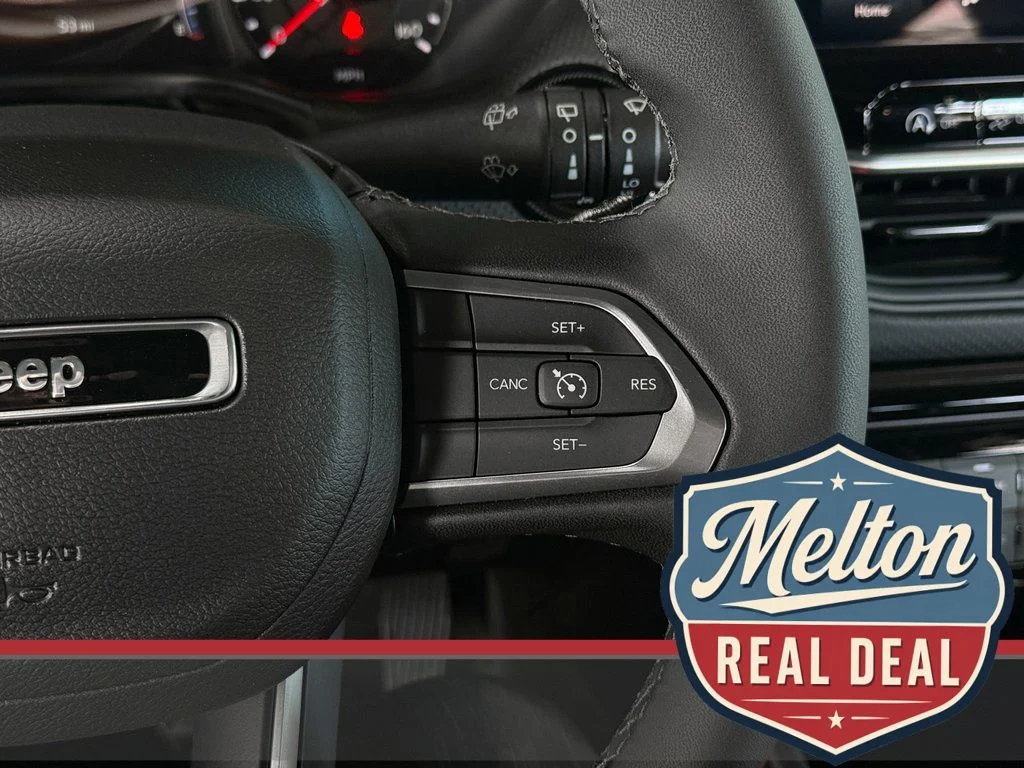 New 2025 Black Jeep Latitude image 29