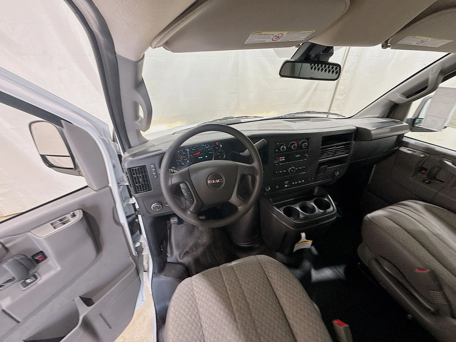 New 2025 Summit White GMC Work Van image 18