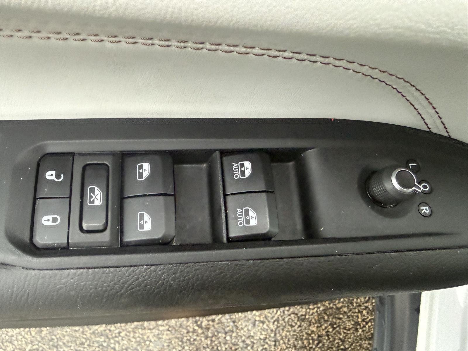 2025 Jeep Compass Limited - Photo 13