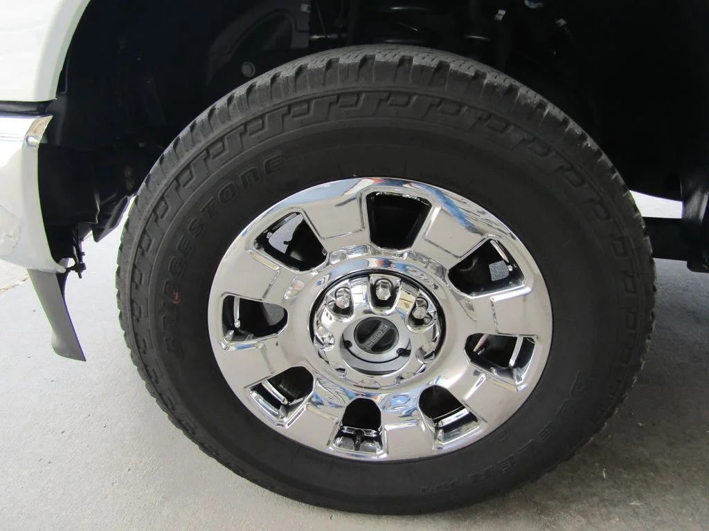 Used 2024 Oxford White Ford Lariat image 30