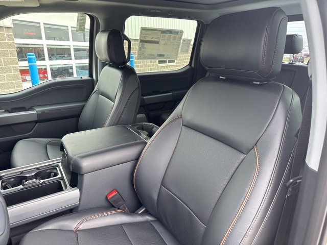 New 2027 Star White Metallic Tri-Coat Ford Lariat image 15
